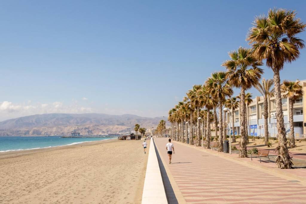 El Rinconcito Cubano En La Playa Almeria Exterior foto