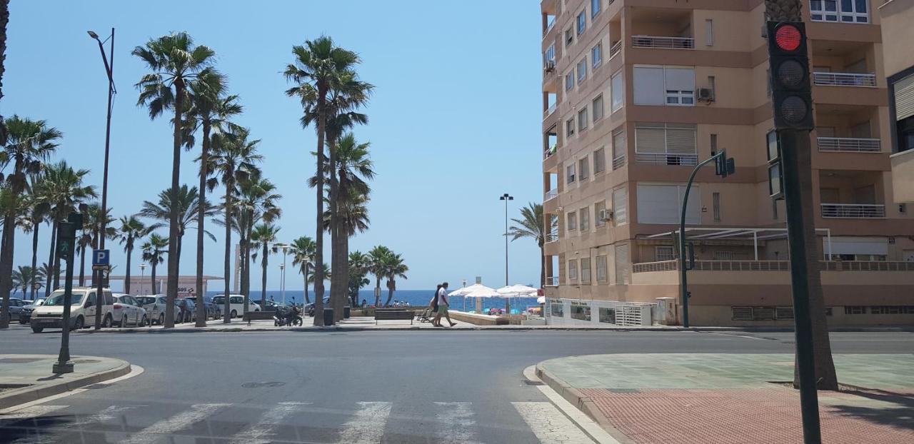 El Rinconcito Cubano En La Playa Almeria Exterior foto